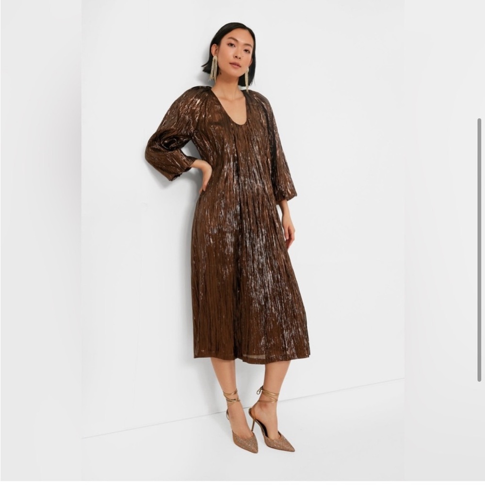 Tuckernuck Hyacinth House Dorinda Plisse Midi Dress Metallic Bronze Size Small